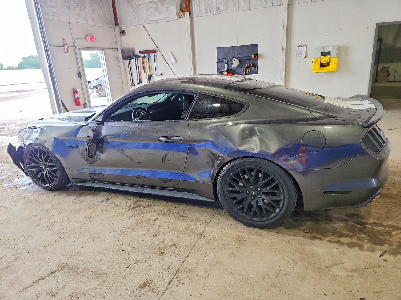 2016 FORD MUSTANG GT — снимка 2
