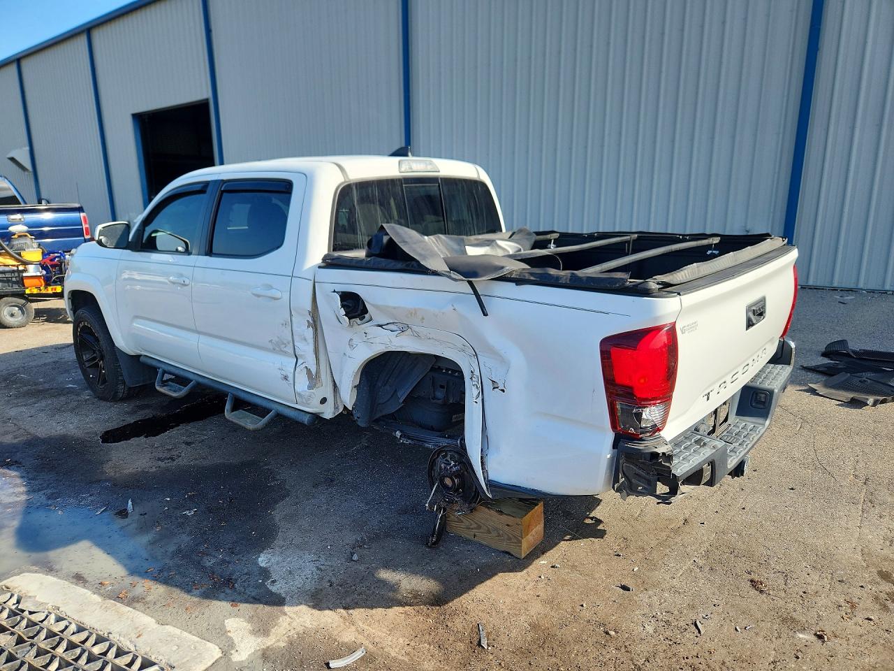 2018 TOYOTA TACOMA SR5 V6 — снимка 2