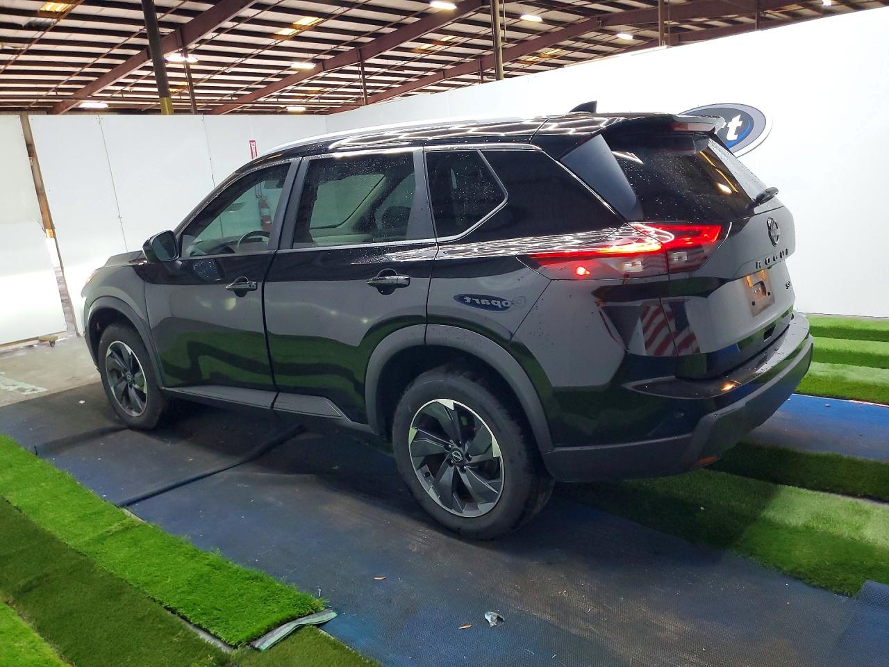 2024 NISSAN ROGUE SV — снимка 2