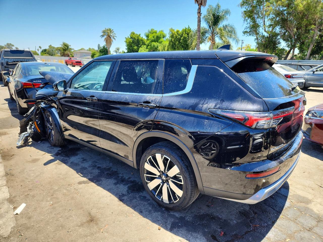 2025 MITSUBISHI OUTLANDER SE — снимка 2