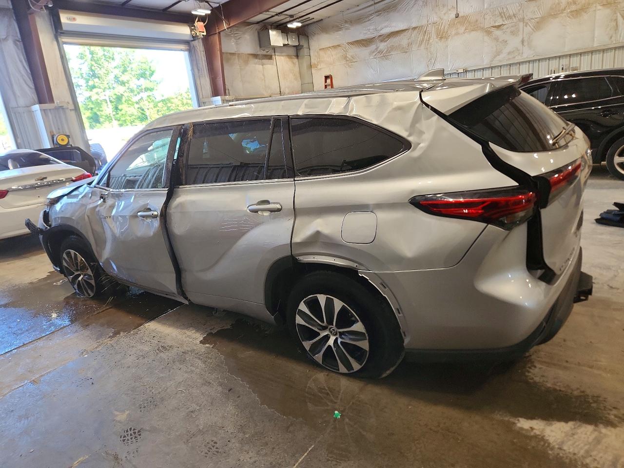 2021 TOYOTA HIGHLANDER HYBRID XLE — снимка 2