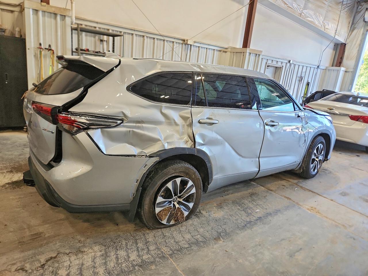 2021 TOYOTA HIGHLANDER HYBRID XLE — снимка 3