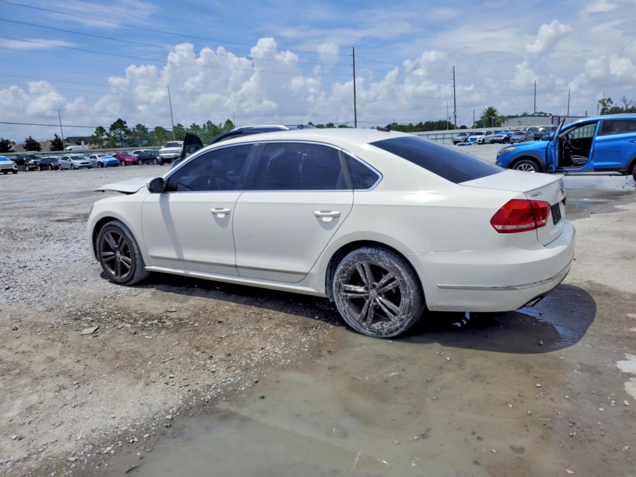 2015 VOLKSWAGEN PASSAT SEL — снимка 2