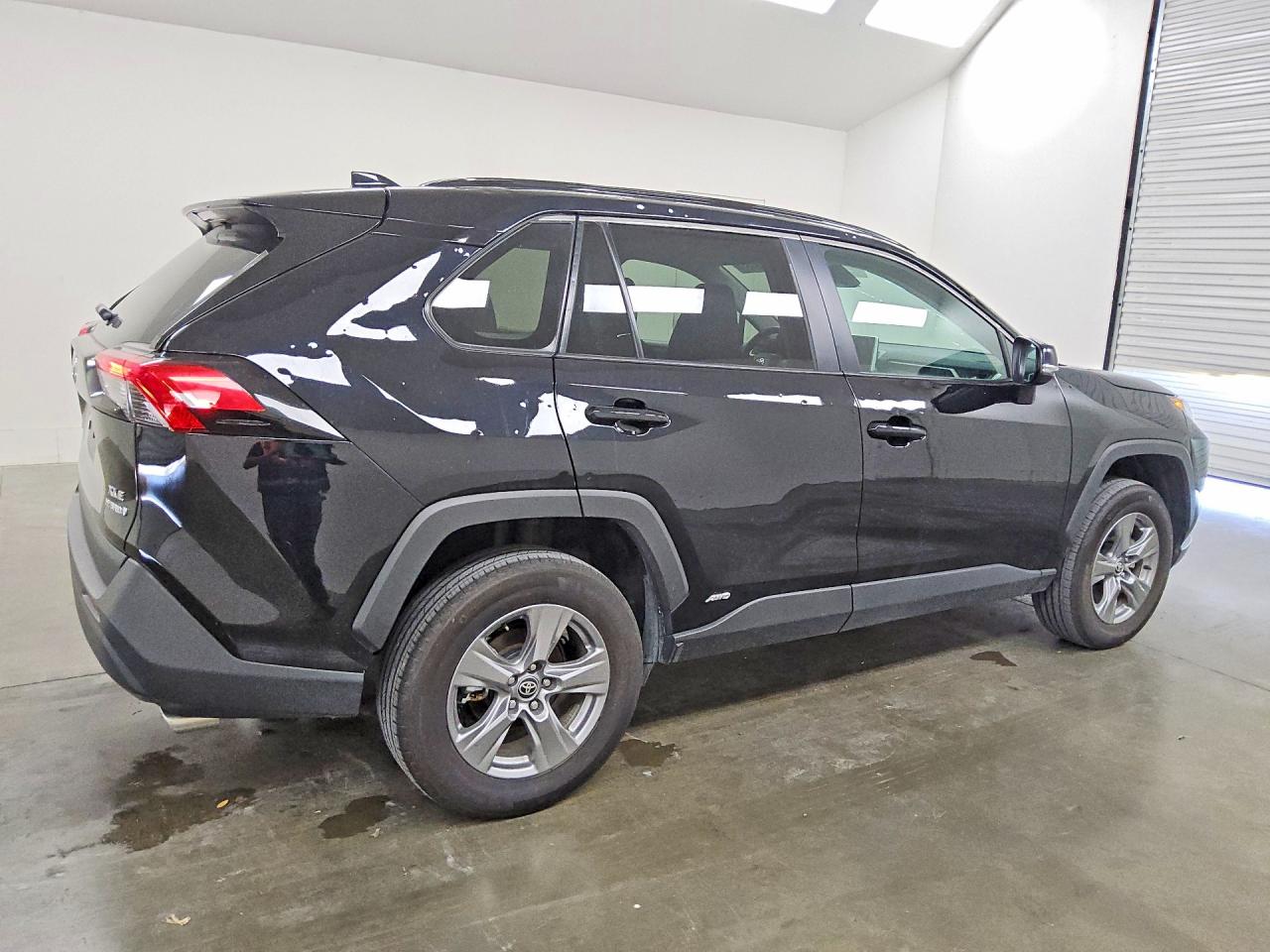 2024 TOYOTA RAV4 HYBRID XLE — снимка 3