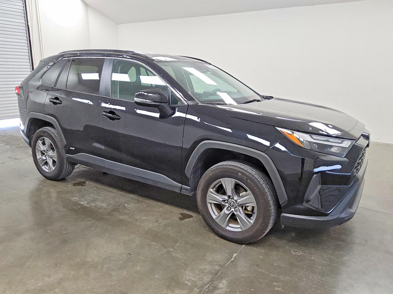 2024 TOYOTA RAV4 HYBRID XLE — снимка 4