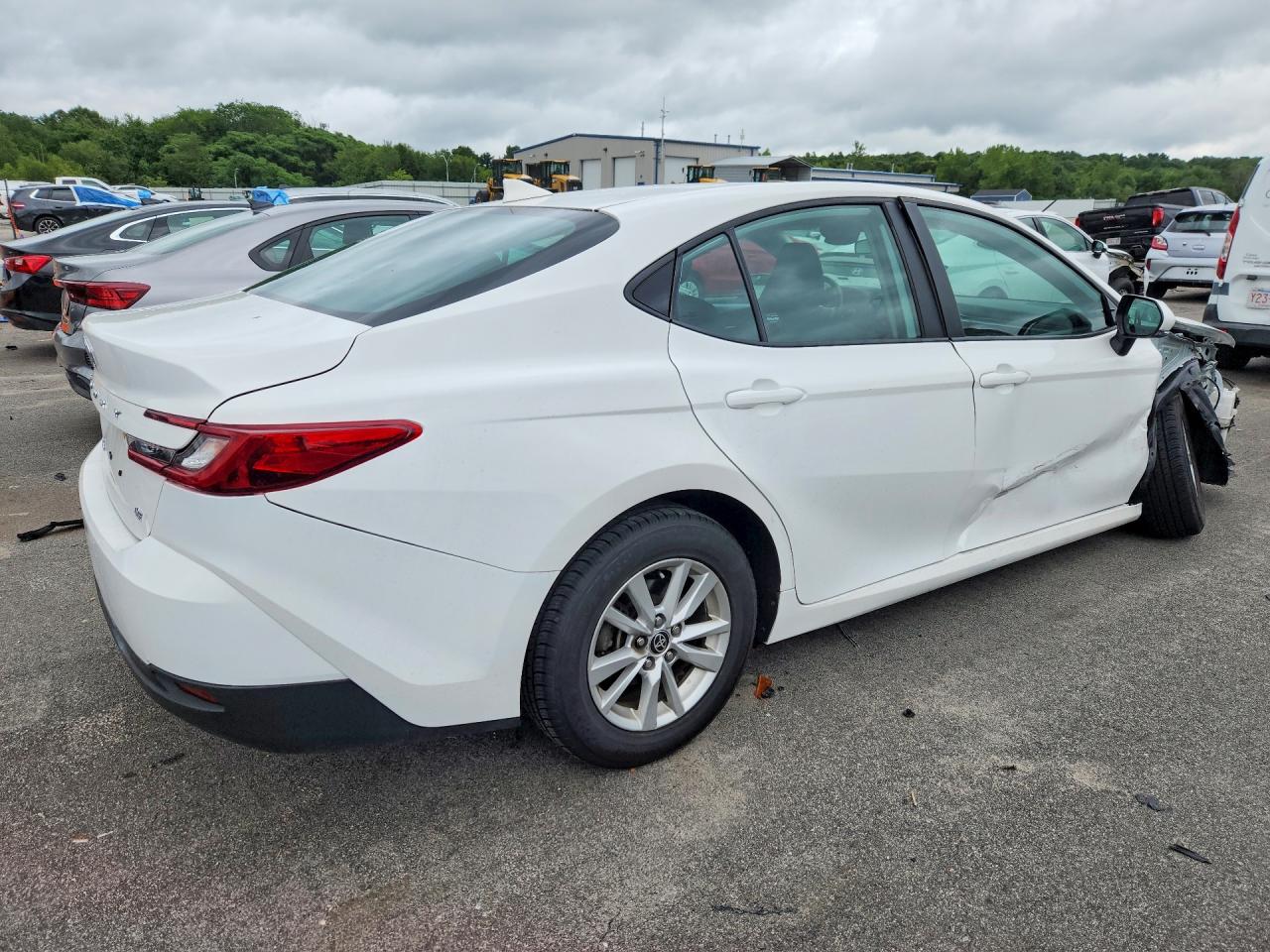 2025 TOYOTA CAMRY LE — снимка 3