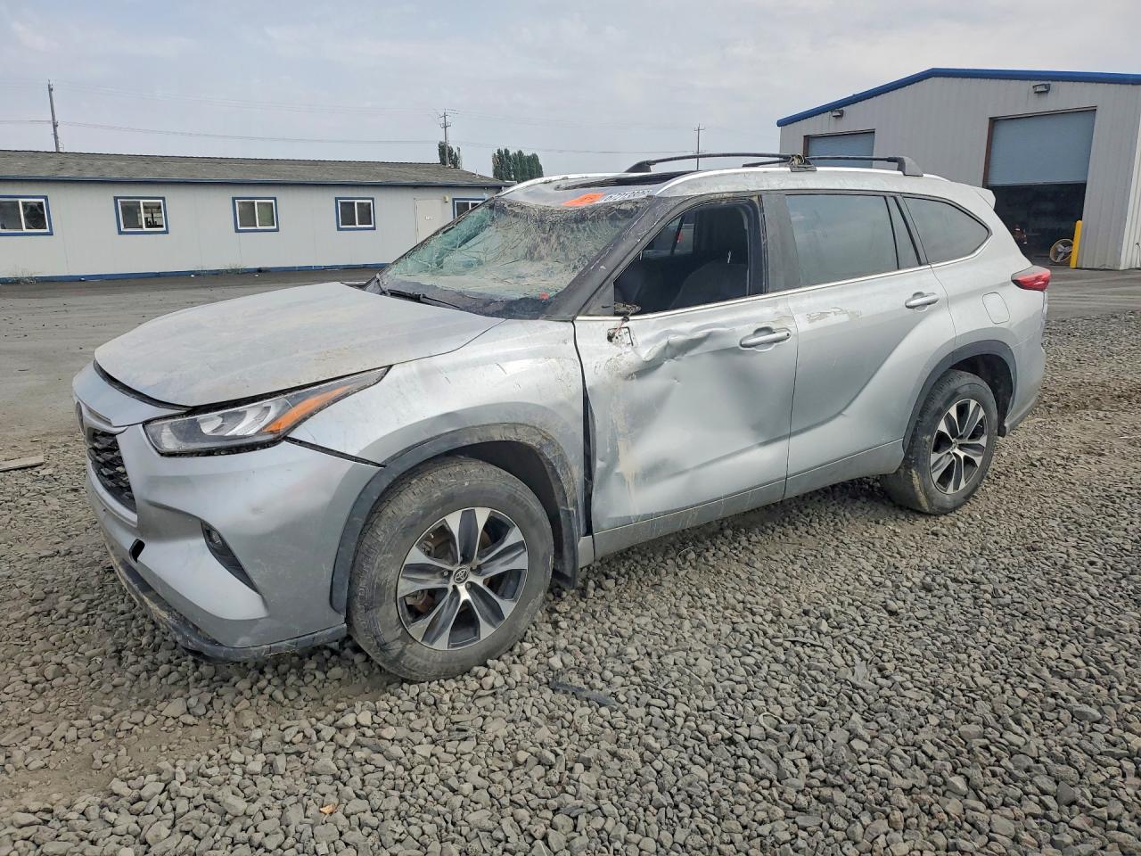 2020 TOYOTA HIGHLANDER XLE