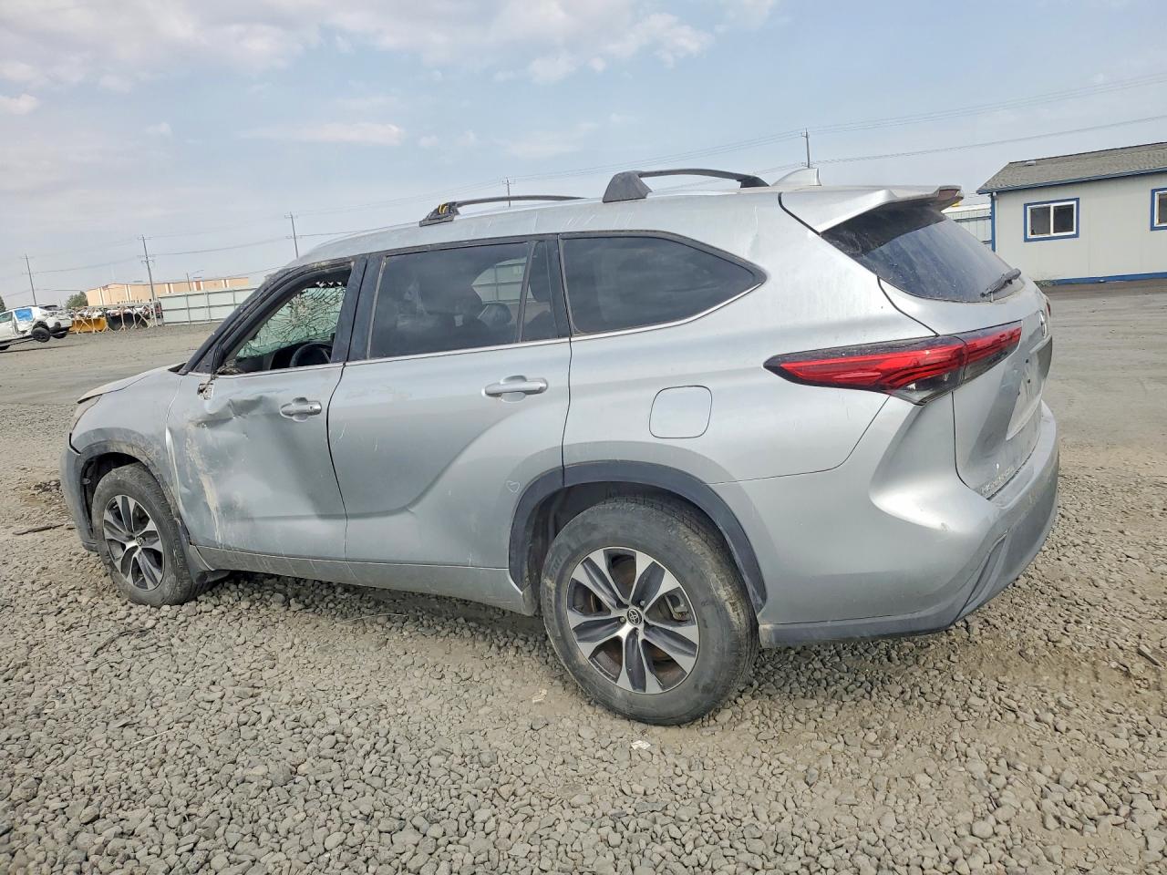 2020 TOYOTA HIGHLANDER XLE — снимка 2