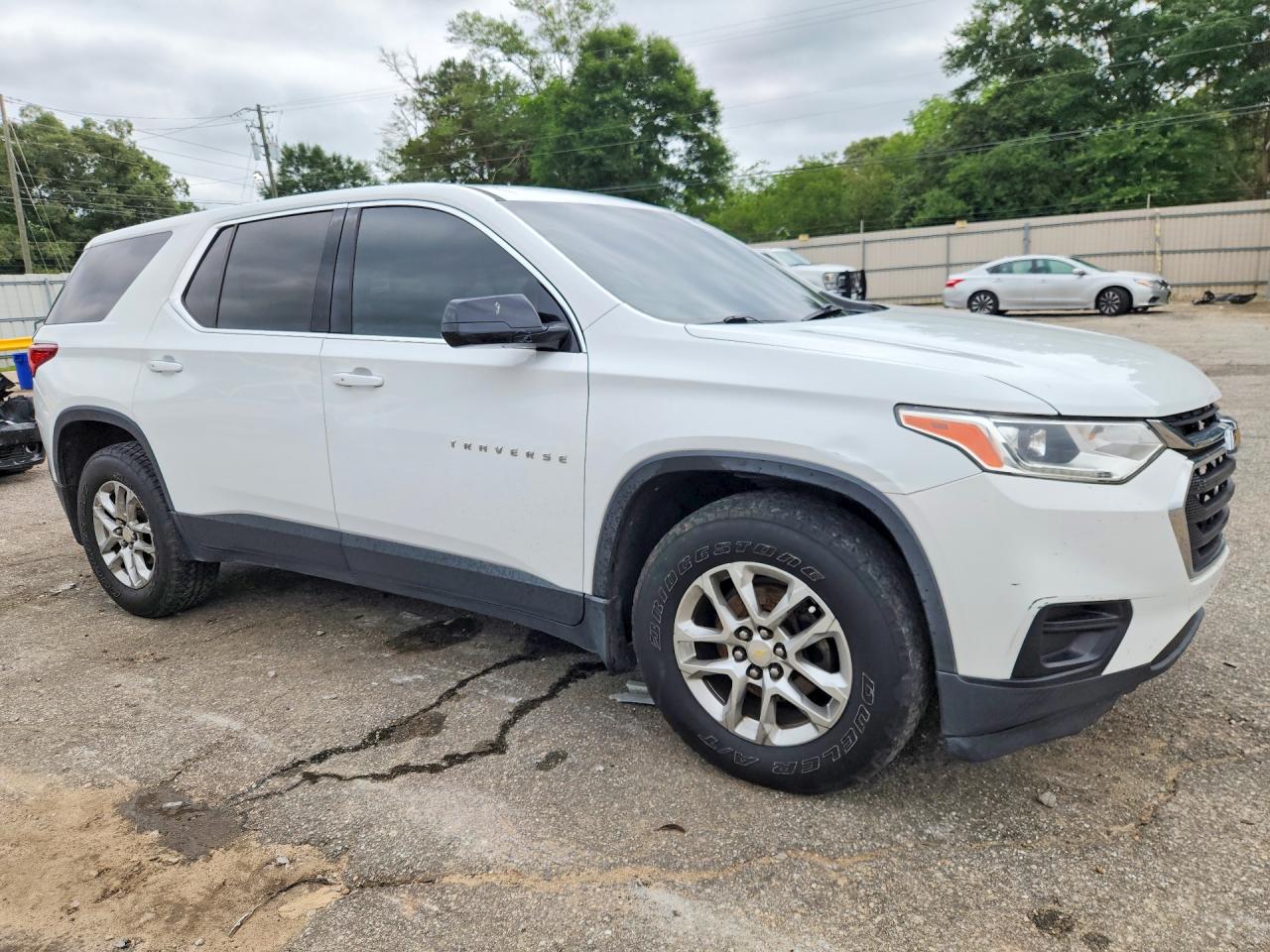 2018 CHEVROLET TRAVERSE LS — снимка 4