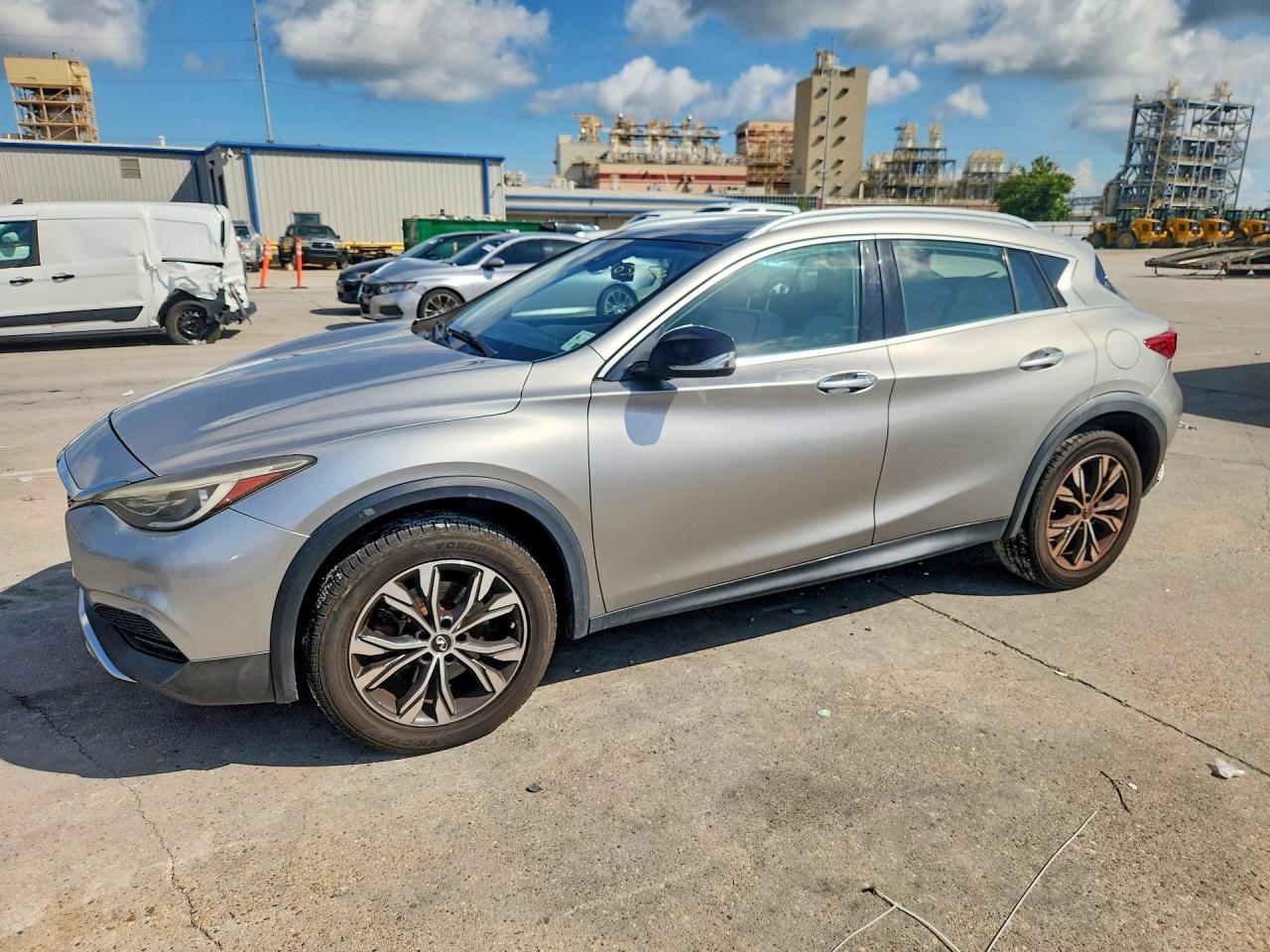 2019 INFINITI QX30 LUXE
