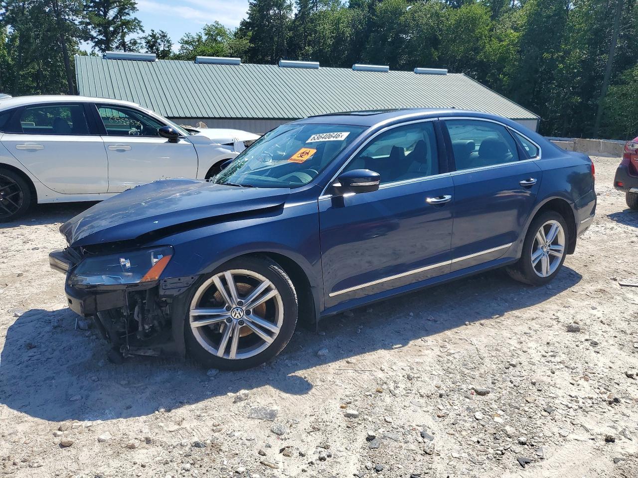 2015 VOLKSWAGEN PASSAT SE