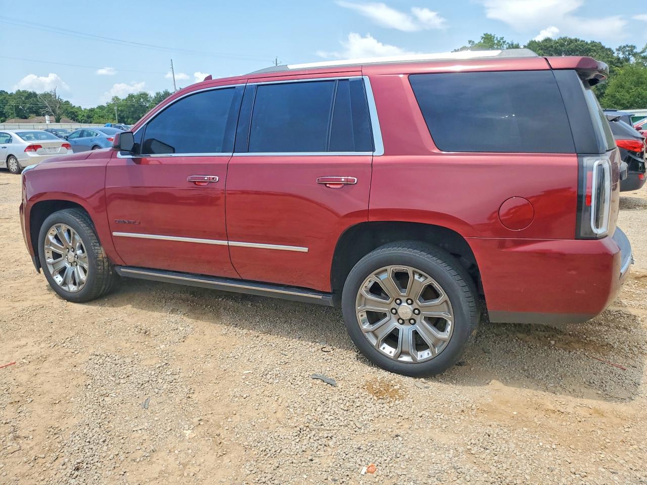 2017 GMC YUKON DENALI — снимка 2