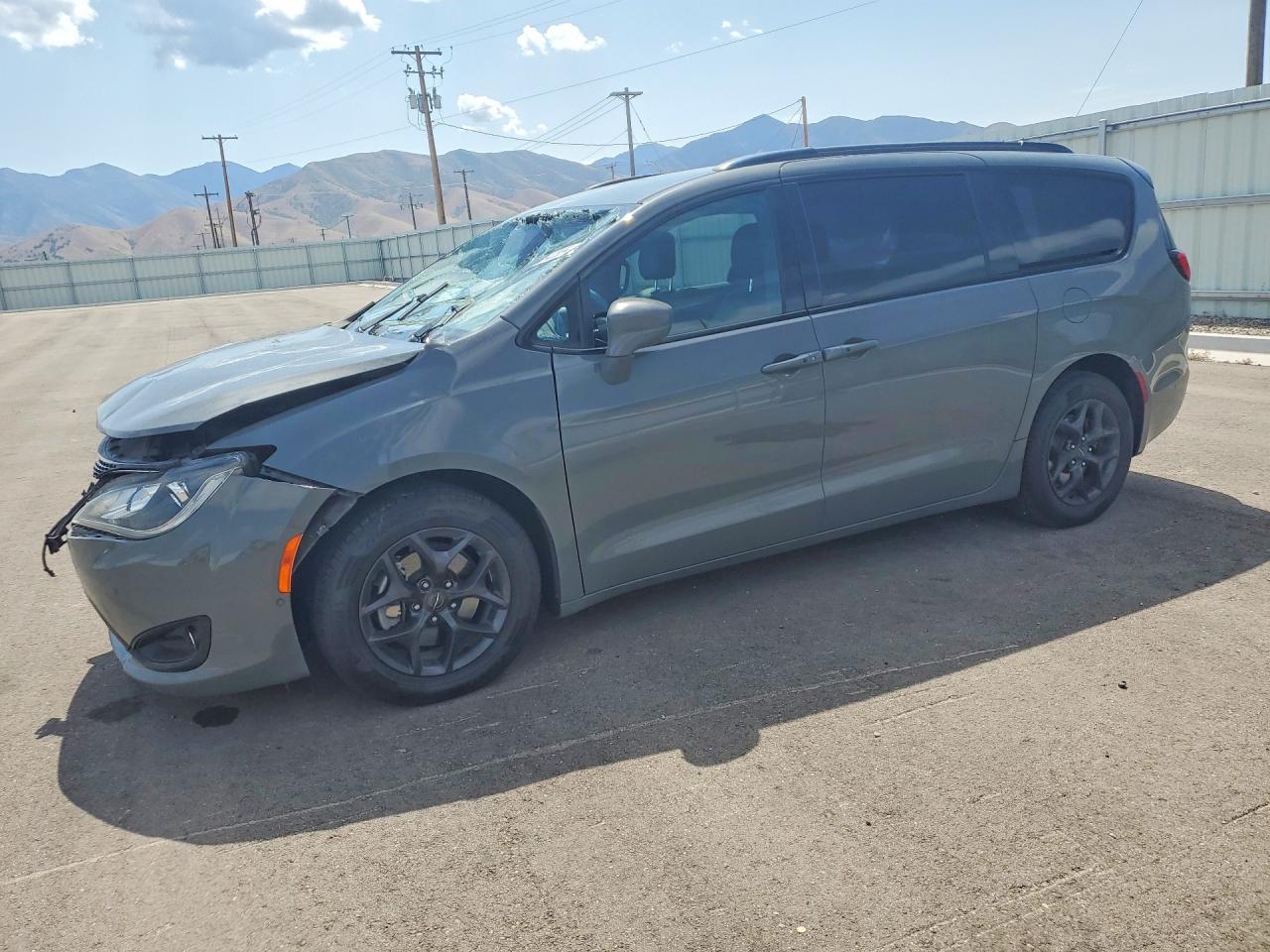 2020 CHRYSLER PACIFICA TOURING L PLUS