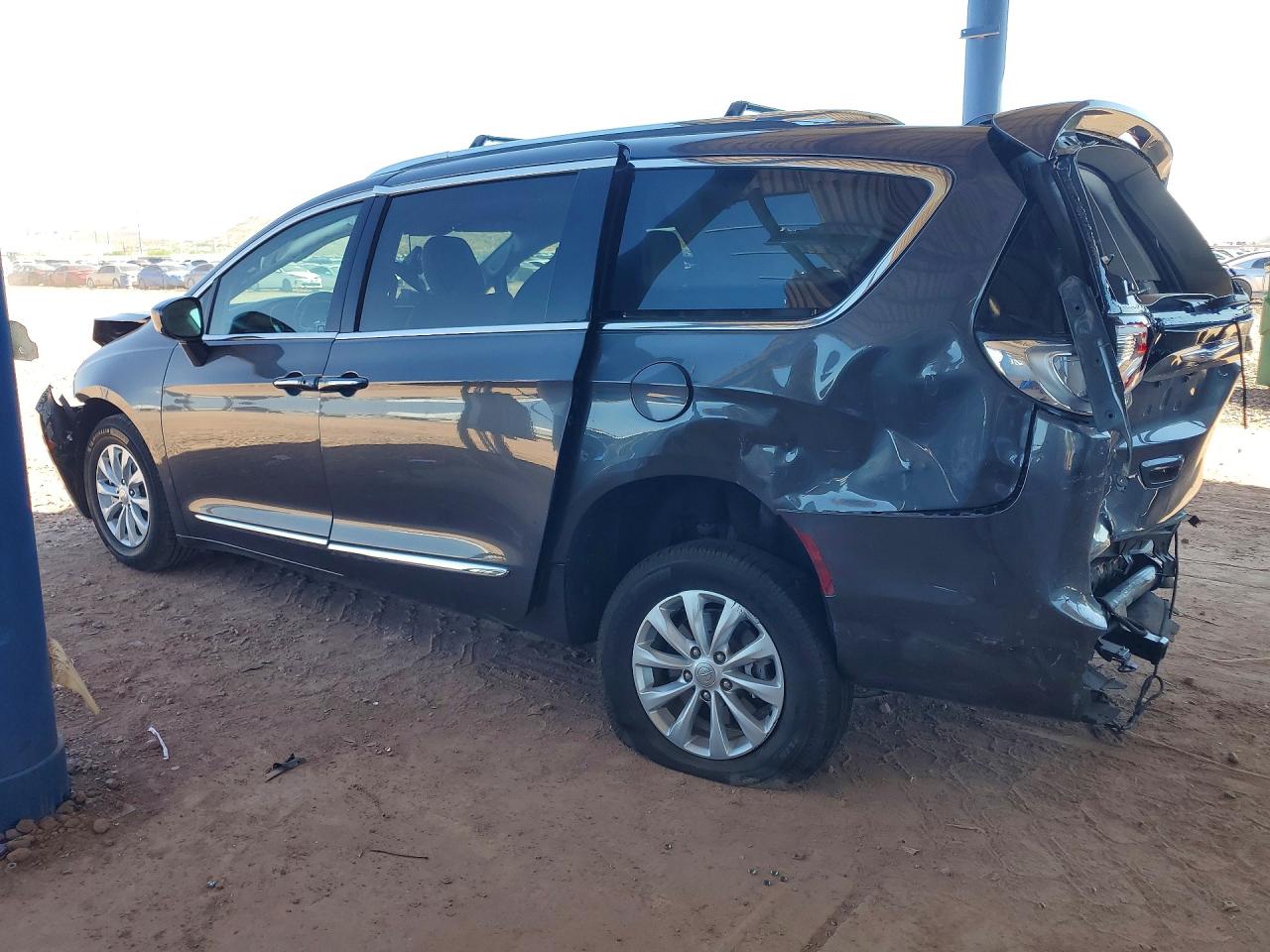 2018 CHRYSLER PACIFICA TOURING L — снимка 2