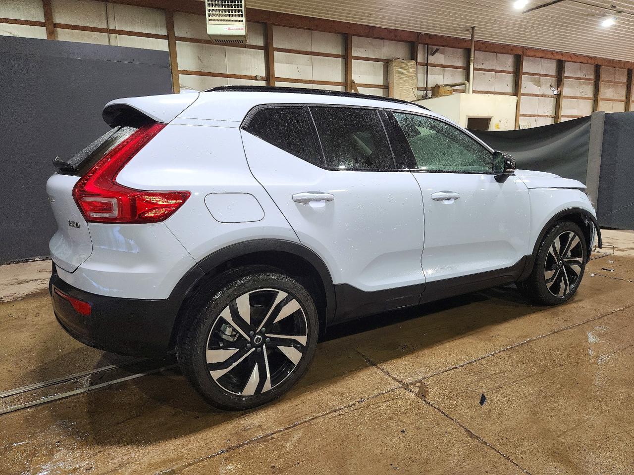 2026 VOLVO XC40 PLUS — снимка 3
