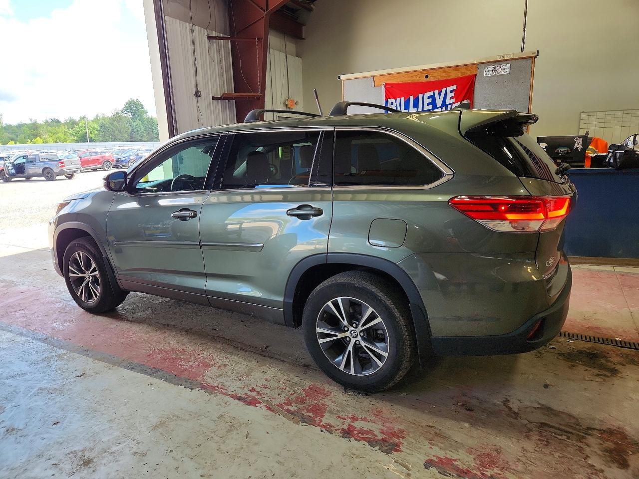 2017 TOYOTA HIGHLANDER LE PLUS — снимка 2