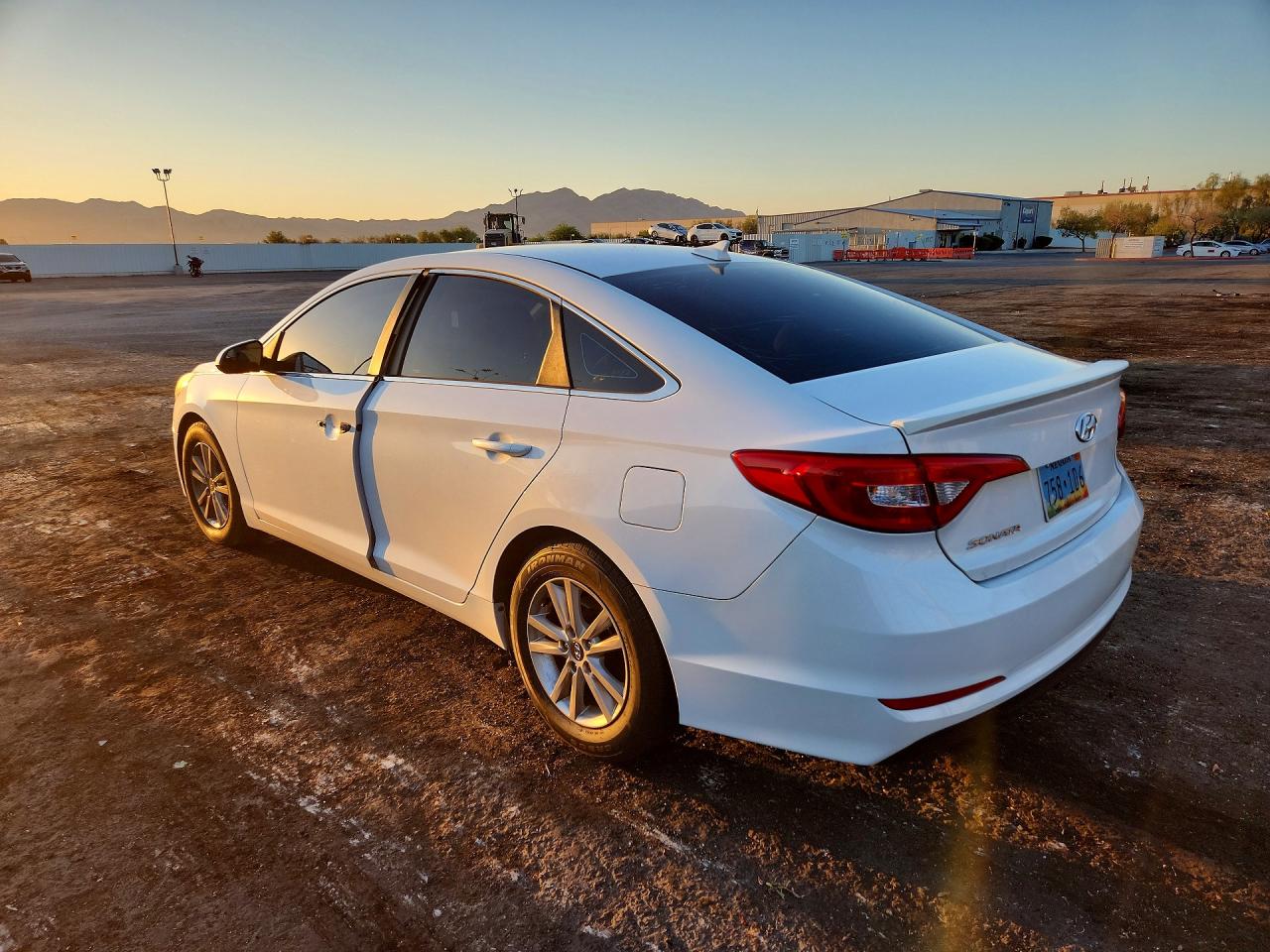 2015 HYUNDAI SONATA SE, ECO — снимка 2