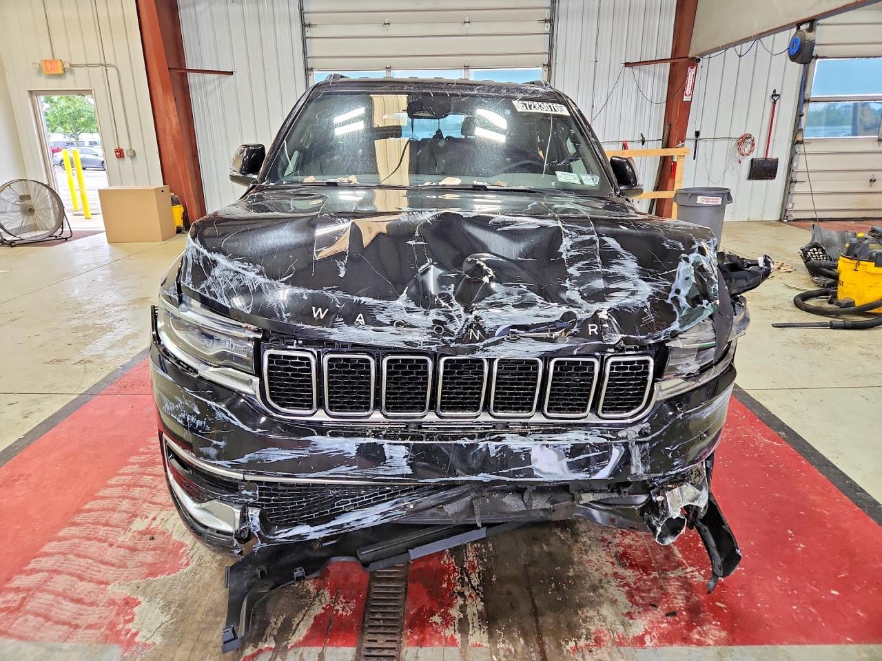 2025 JEEP WAGONEER L SERIES II — снимка 5