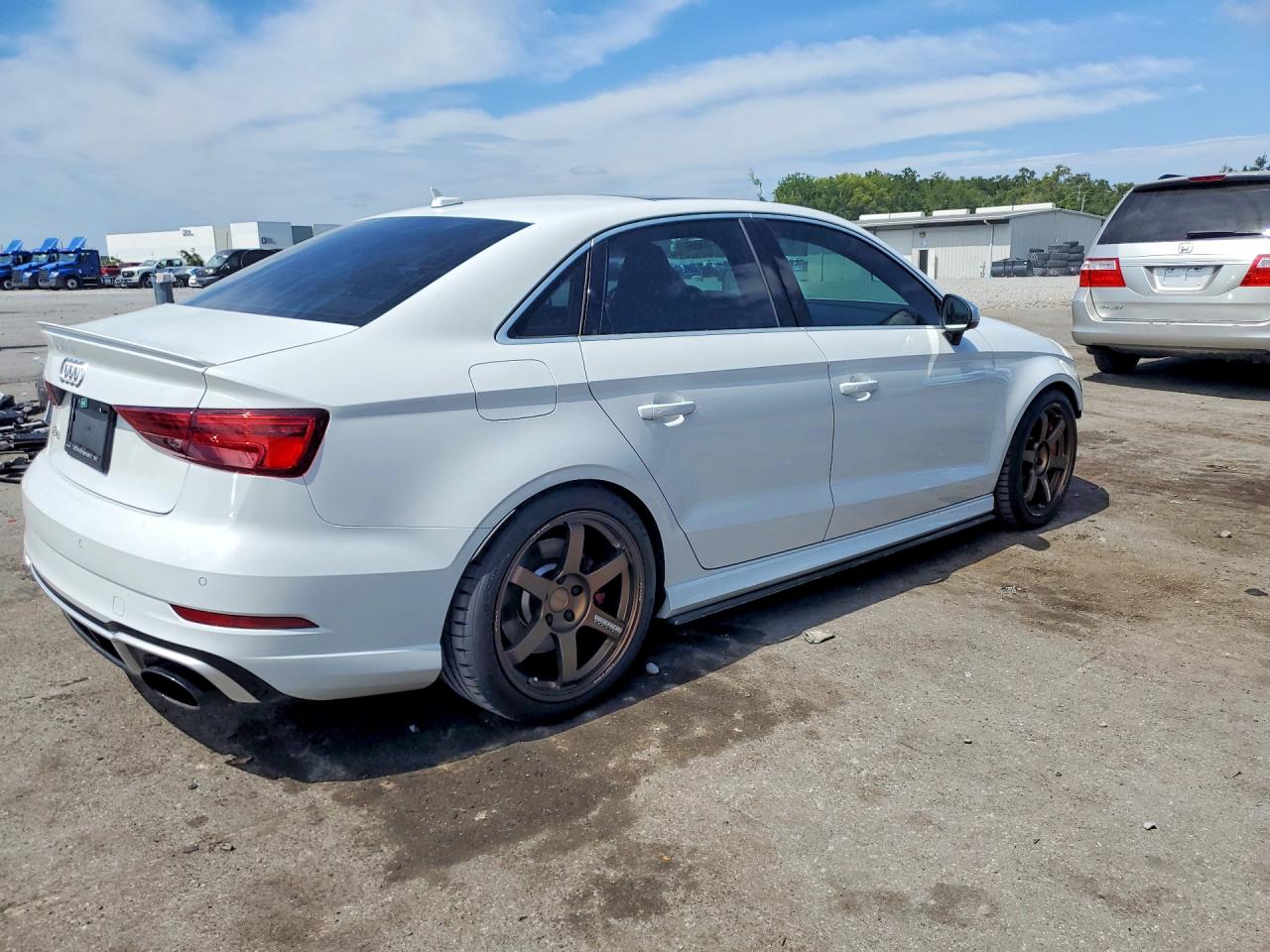 2018 AUDI RS3 — снимка 3