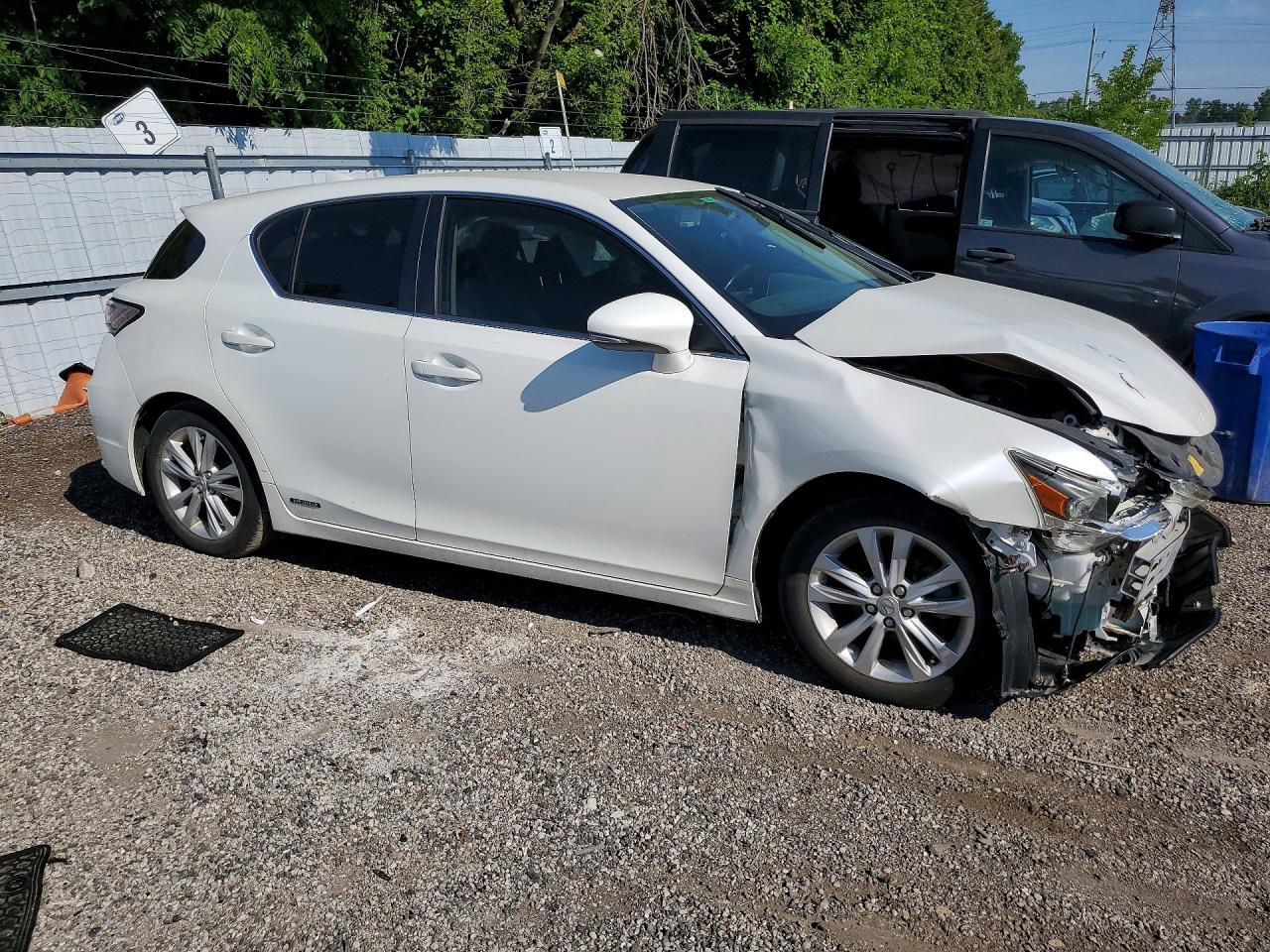 2014 LEXUS CT 200 — снимка 4
