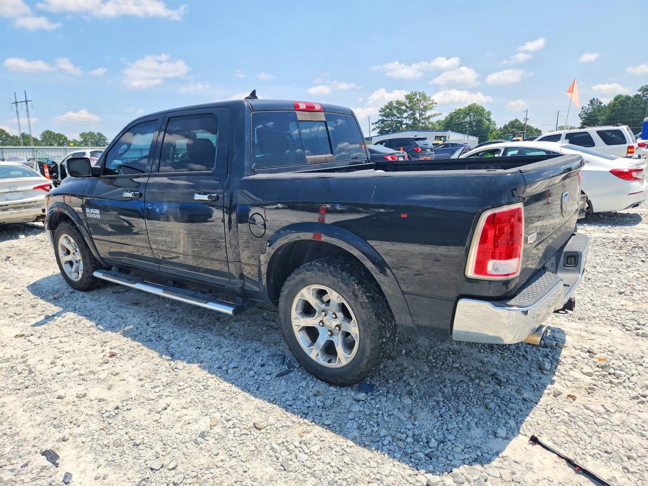 2015 RAM 1500 LARAMIE — снимка 2
