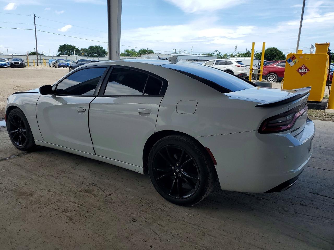 2017 DODGE CHARGER SXT — снимка 2