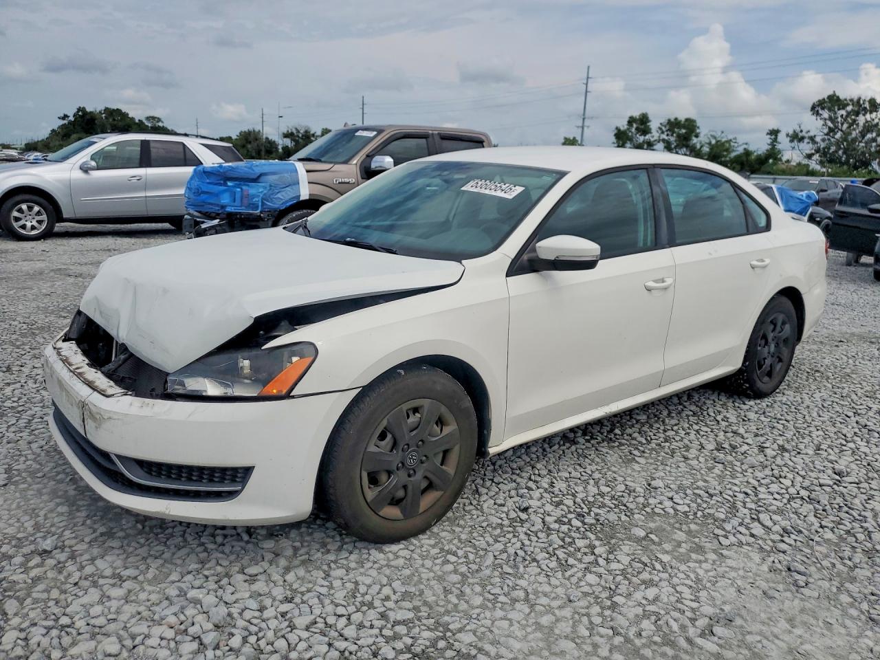 2015 VOLKSWAGEN PASSAT S