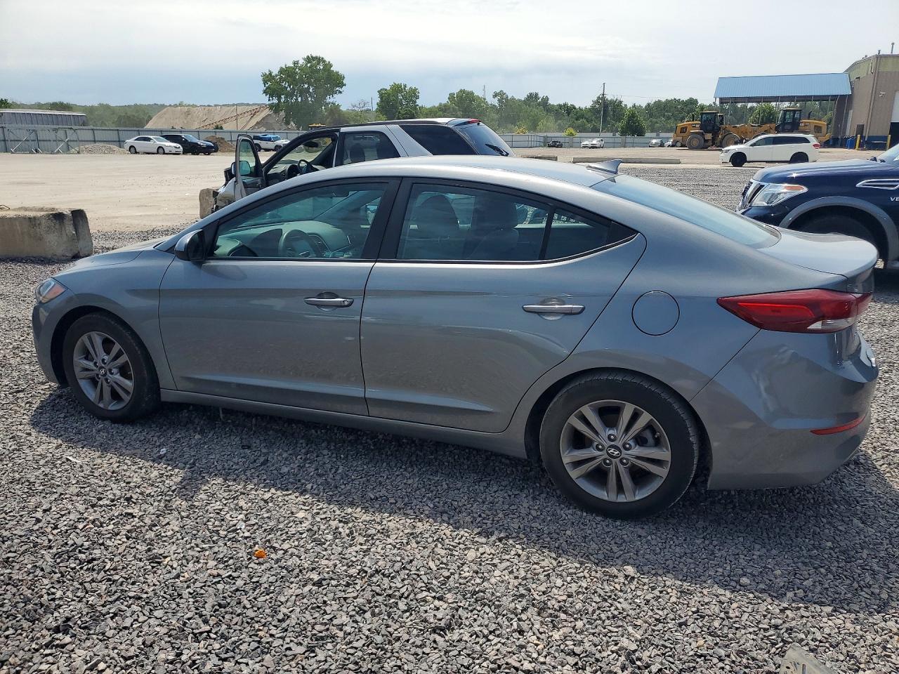 2018 HYUNDAI ELANTRA SEL — снимка 2