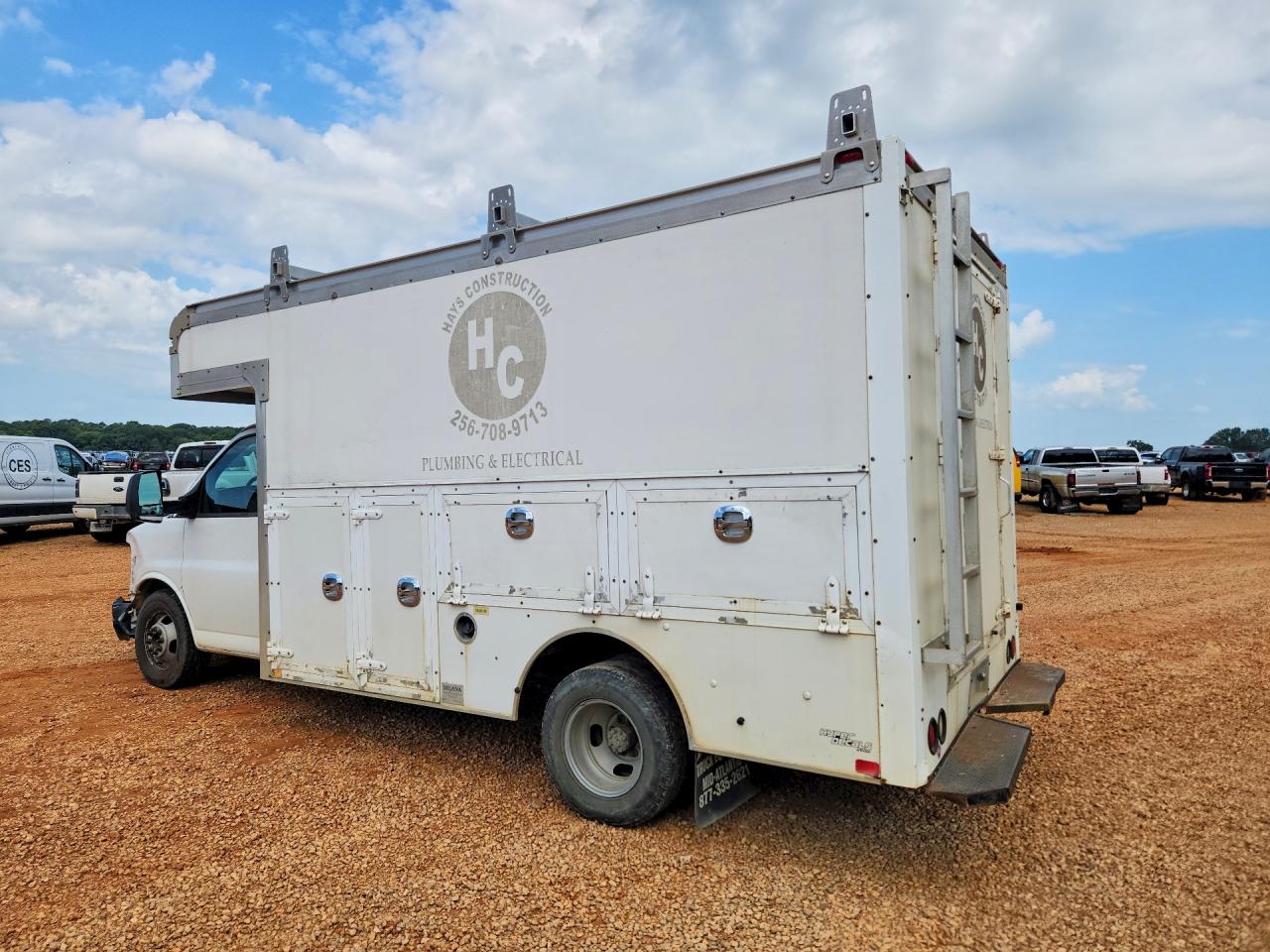 2015 CHEVROLET EXPRESS G3500 — снимка 2