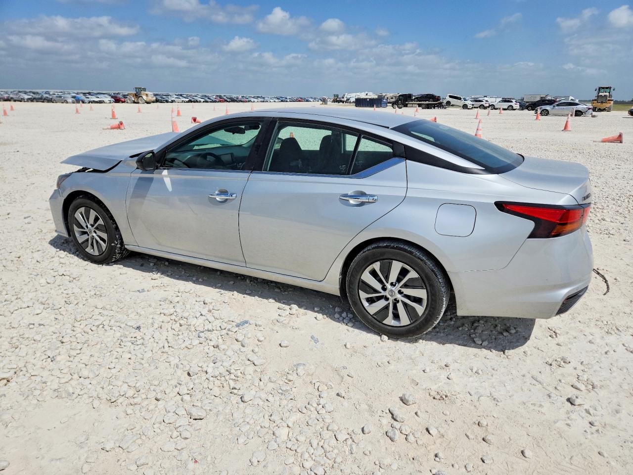 2024 NISSAN ALTIMA S — снимка 2