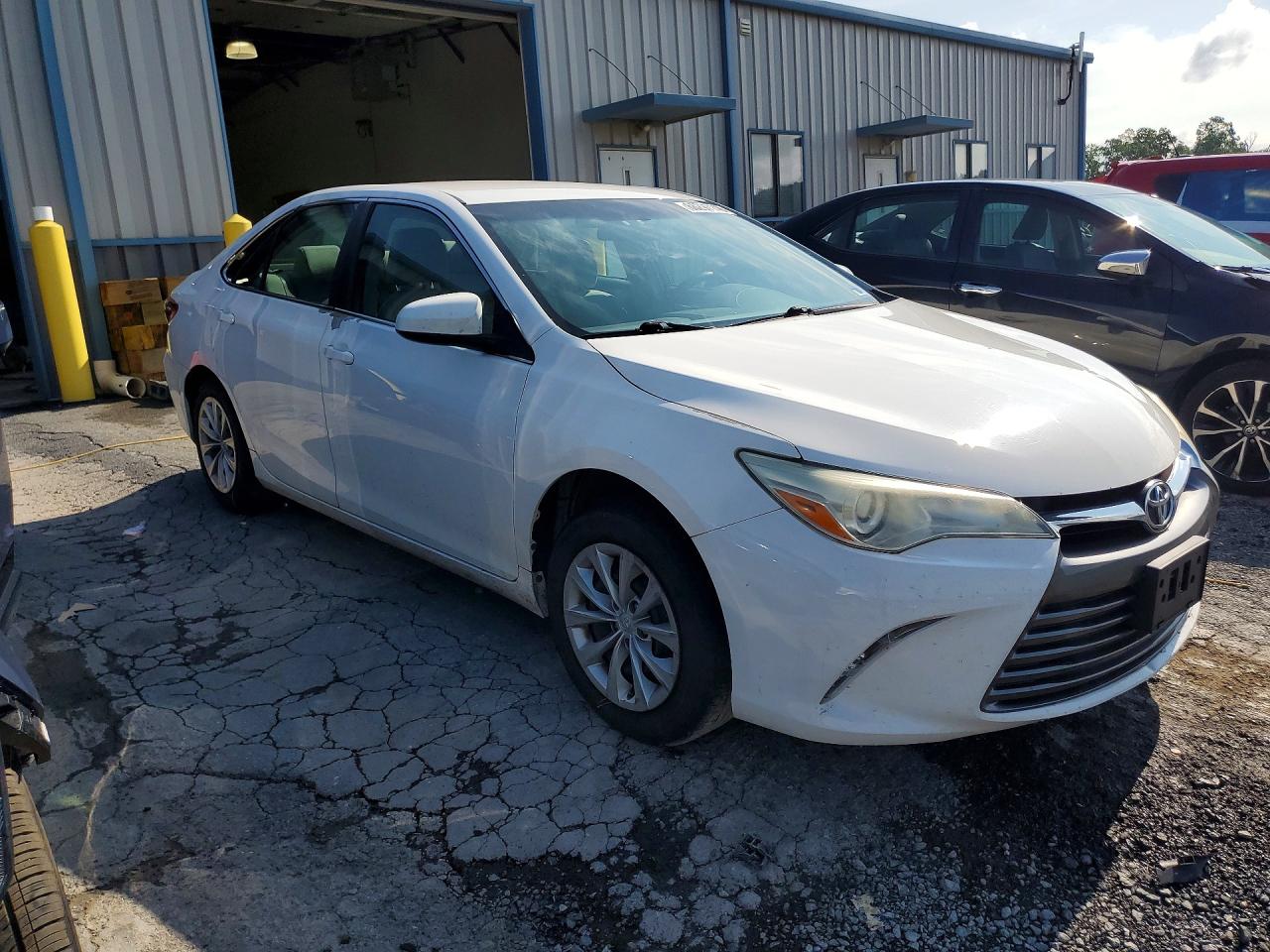 2016 TOYOTA CAMRY LE — снимка 4