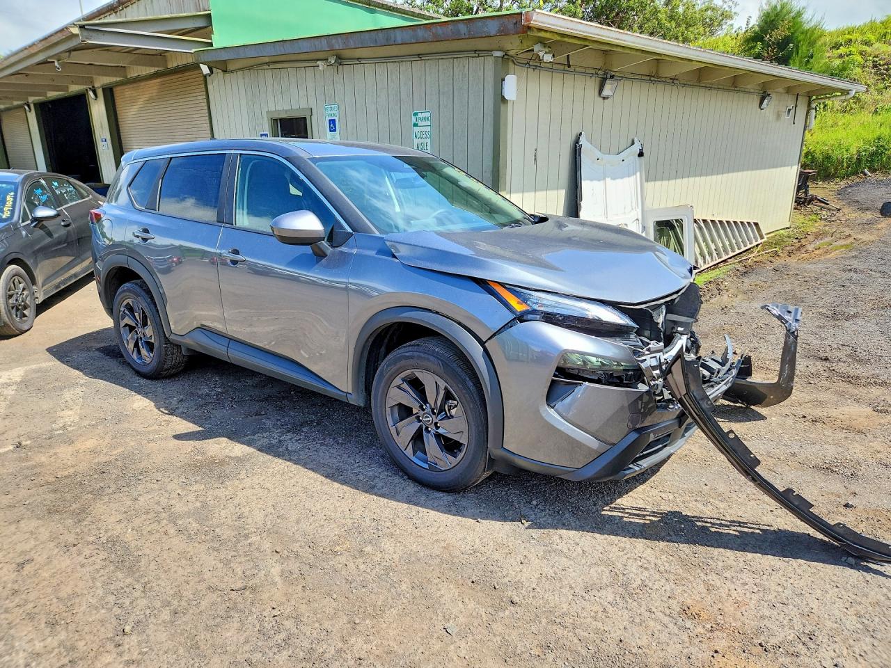2026 NISSAN ROGUE SV — photo 4