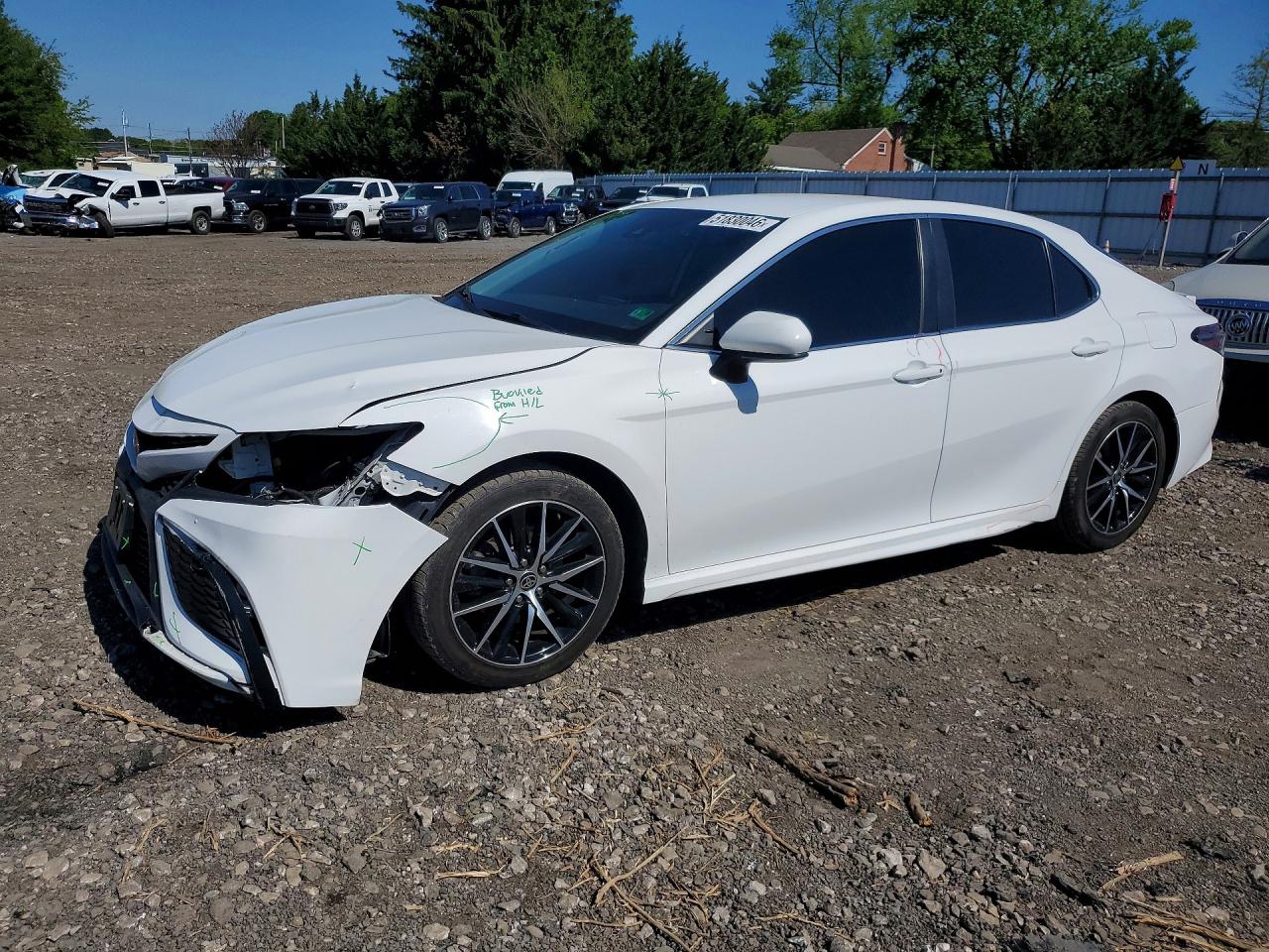 2021 TOYOTA CAMRY SE
