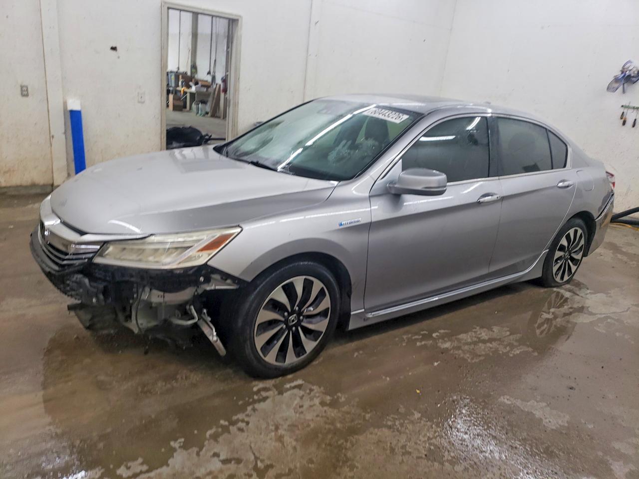 2017 HONDA ACCORD TOURING HYBRID