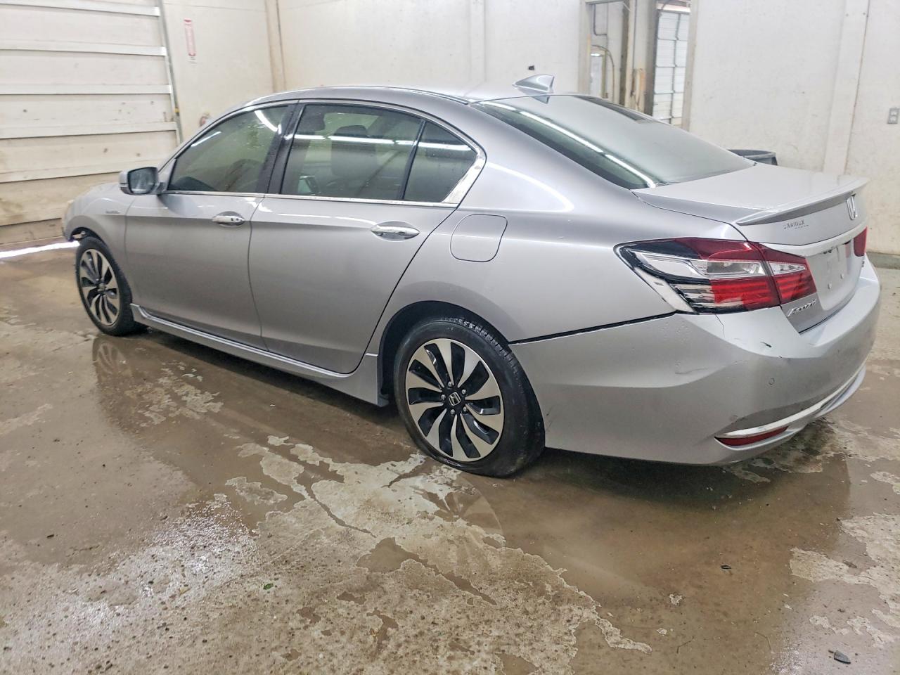2017 HONDA ACCORD TOURING HYBRID — снимка 2