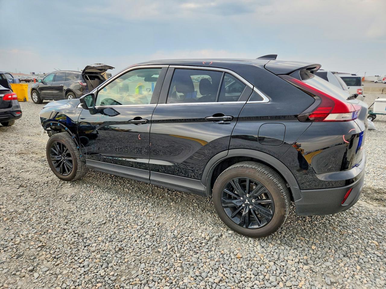 2025 MITSUBISHI ECLIPSE CROSS LE — снимка 2