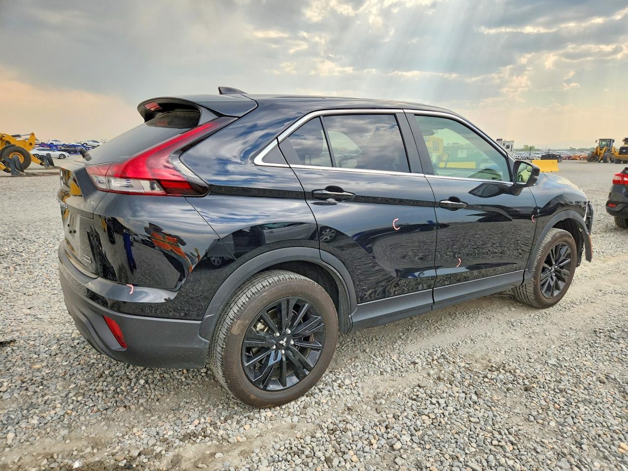 2025 MITSUBISHI ECLIPSE CROSS LE — снимка 3