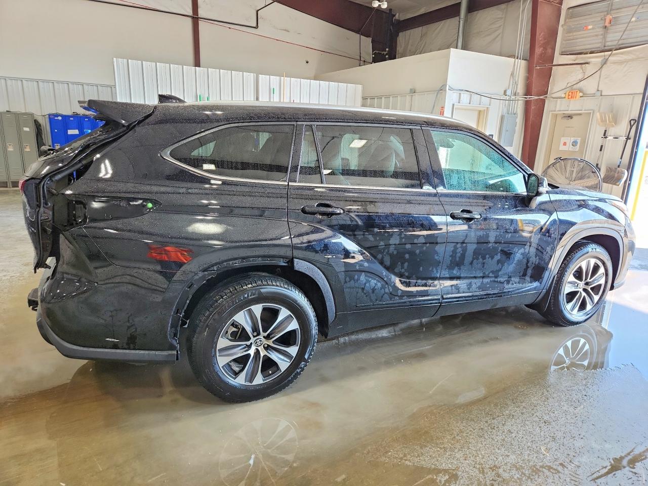 2021 TOYOTA HIGHLANDER XLE — снимка 3
