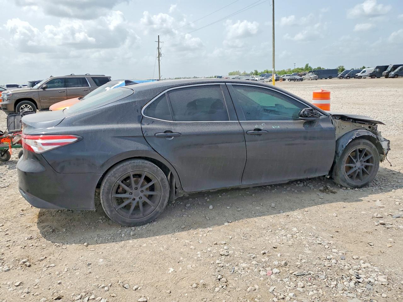 2019 TOYOTA CAMRY LE — снимка 3