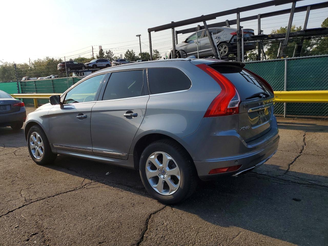 2016 VOLVO XC60 T5 PREMIER — снимка 2