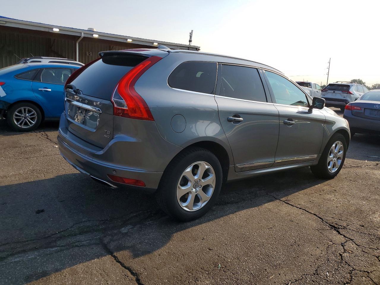 2016 VOLVO XC60 T5 PREMIER — снимка 3