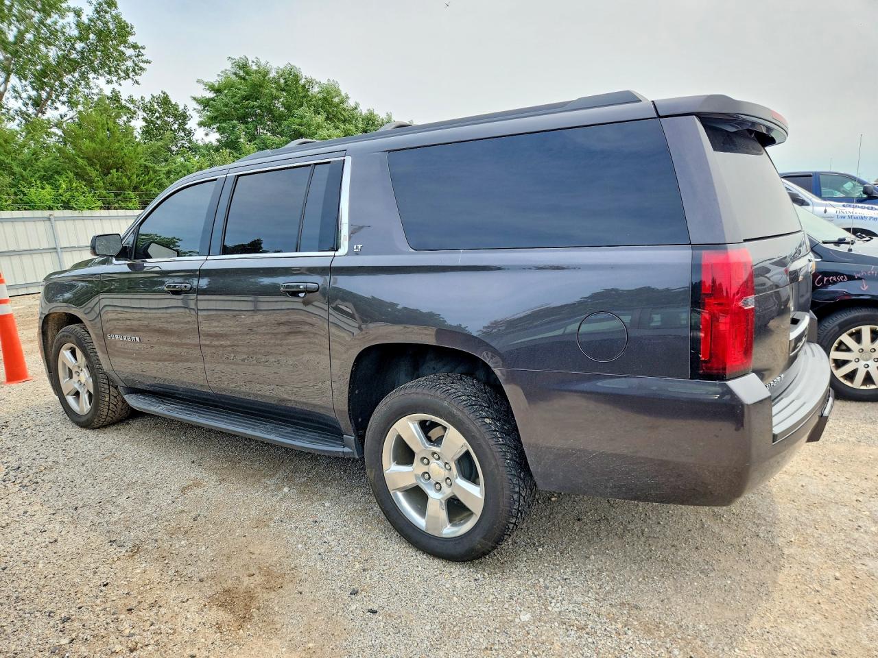 2017 CHEVROLET SUBURBAN K1500 LT — снимка 2