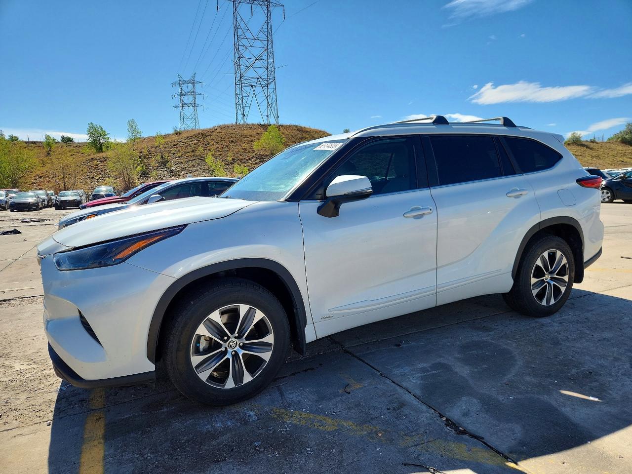 2023 TOYOTA HIGHLANDER HYBRID XLE