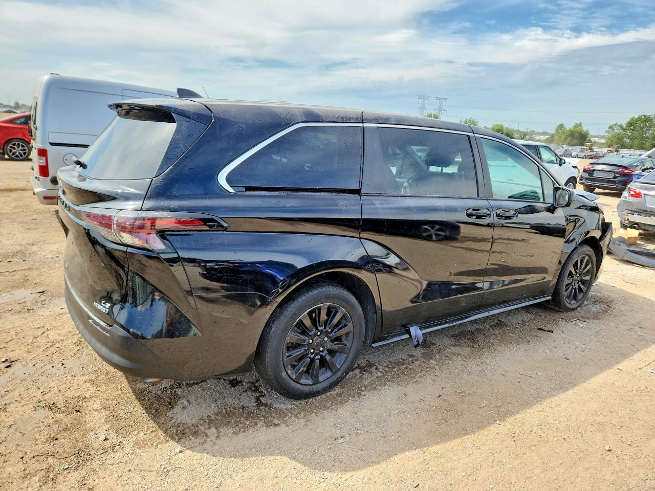 2023 TOYOTA SIENNA LE — снимка 3