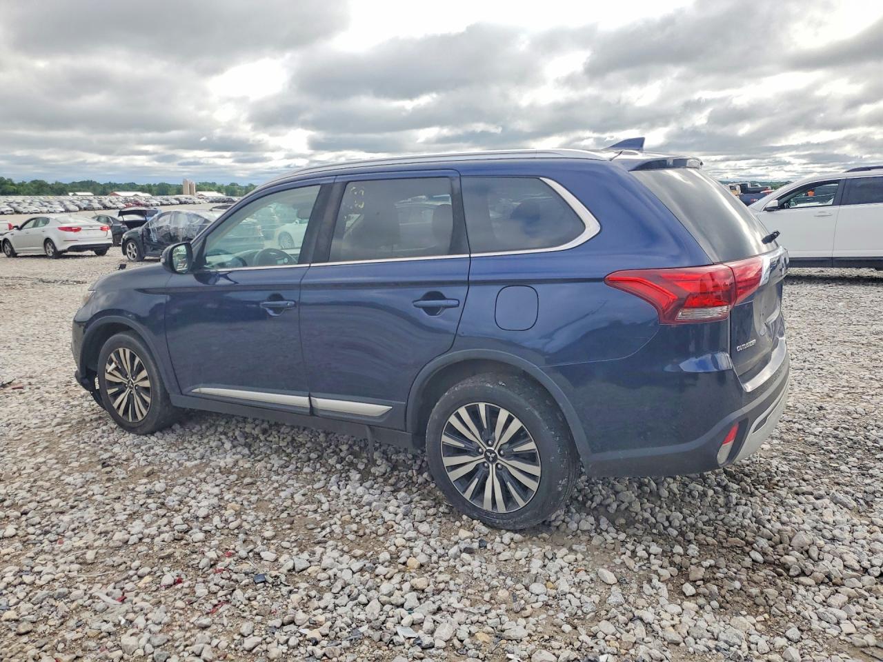 2020 MITSUBISHI OUTLANDER SE — снимка 2