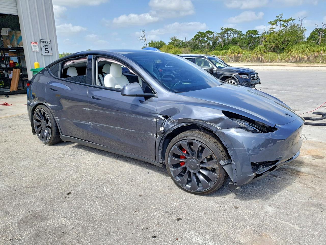 2023 TESLA MODEL Y — снимка 4