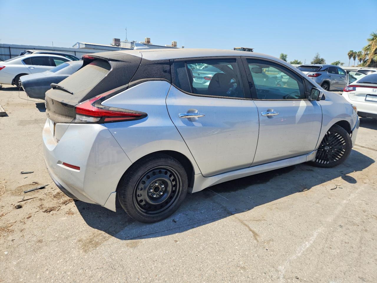 2025 NISSAN LEAF SV PLUS — снимка 3