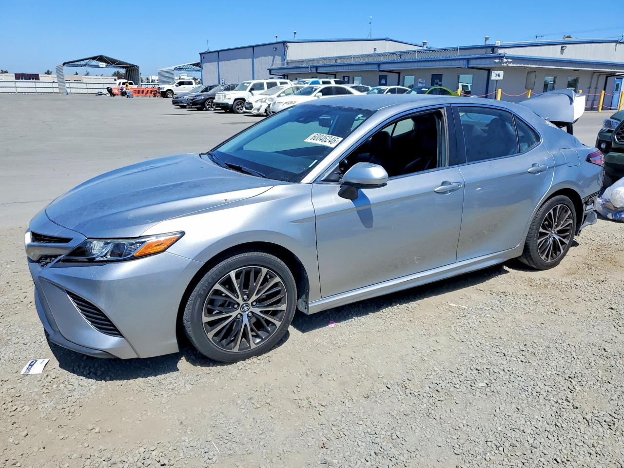 2019 TOYOTA CAMRY SE