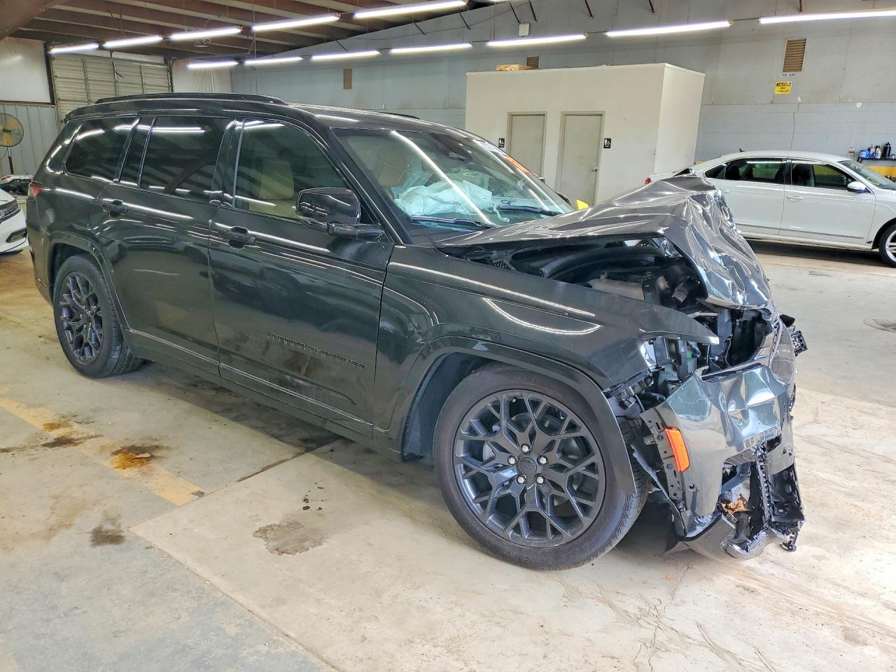 2024 JEEP GRAND CHEROKEE L SUMMIT — снимка 4
