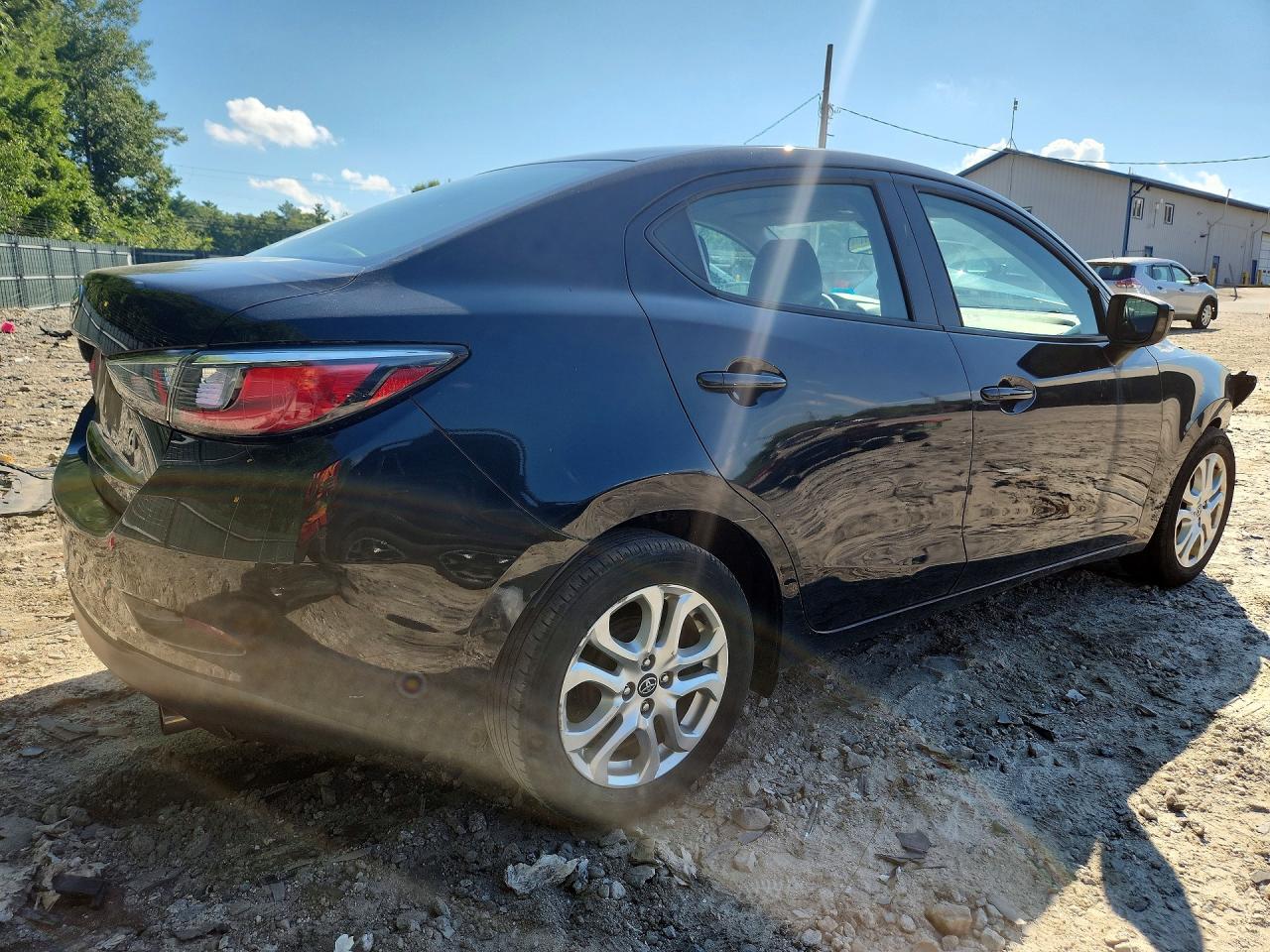 2017 TOYOTA YARIS IA BASE — снимка 3